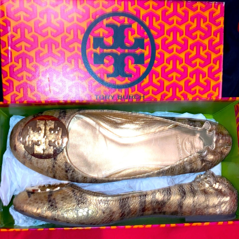 Tory Burch IOB gold metallic “snakeskin-look” Reva flats